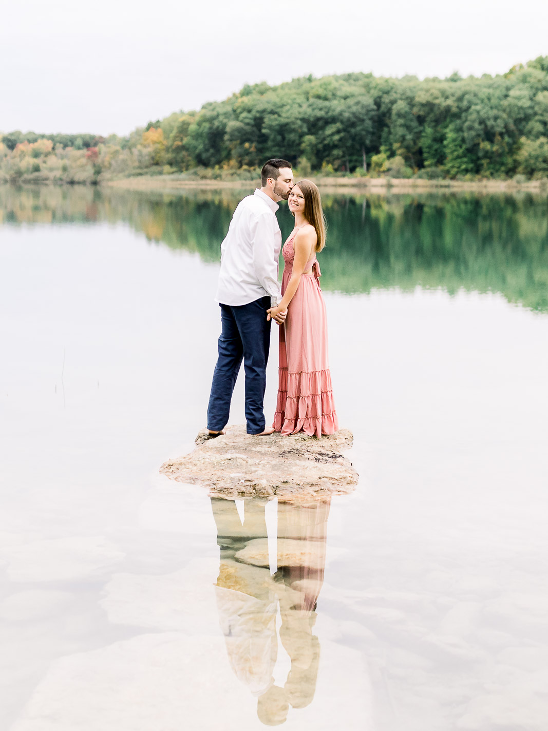 Best Michigan Fenton wedding photographer engagement session seven lakes state park
