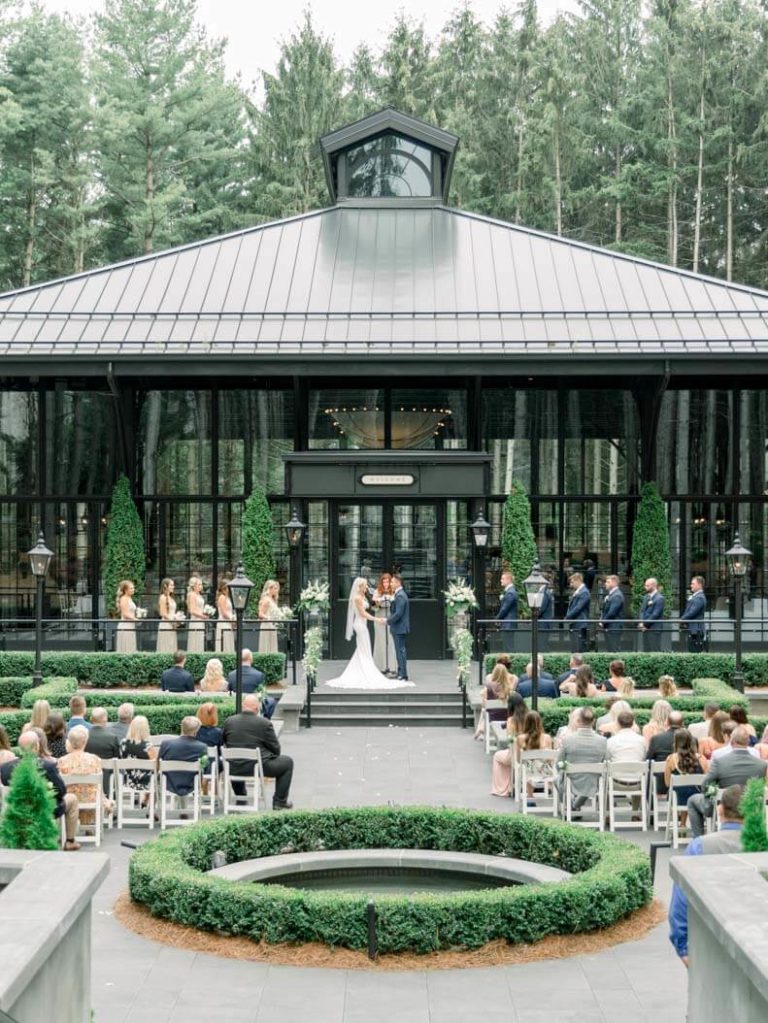Best Outdoor Wedding Venues in Southeast Michigan