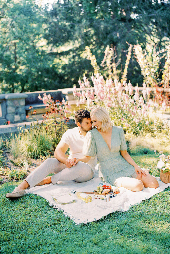 Picnic engagement session by Bloomfield Hills Wedding Photographer at Cranbrook Gardens