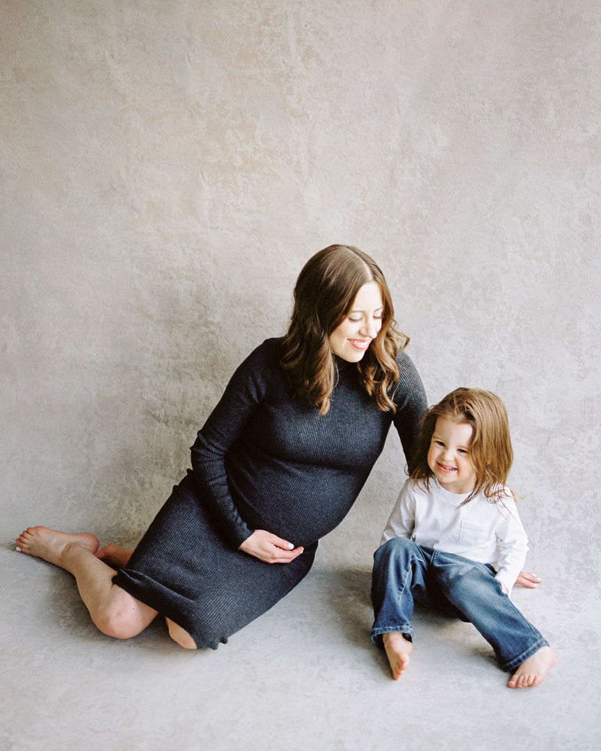 Midland Michigan Family film photographer maternity session with toddler